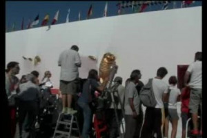 &lsquo;Si beve champagne non per solo per dissetarsi, ma perch&eacute; piacciono le bollicine. Cos&igrave; come si fa sesso non solo per procreare, ma anche per piacere&rsquo;. Pensieri e parole del maestro del cinema erotico italiano Tinto Brass